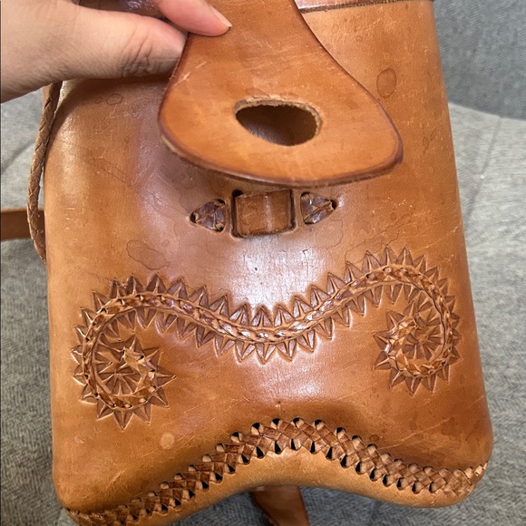 Handcrafted Tan Leather Crossbody Bag - Picture 8 of 12